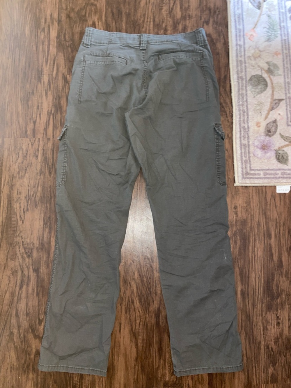 Men's Grey Cargo Pants - Wrangler Relaxed Fit - Picture 6 of 6